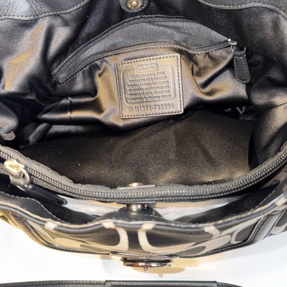 Coach Black and Cream Shoulder Bag - Picture 9 of 12